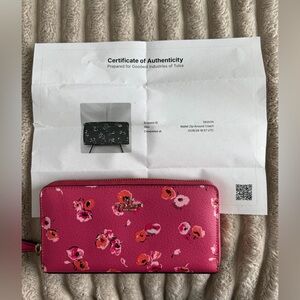 Coach Accordion Zip Wallet in Wildflower Print